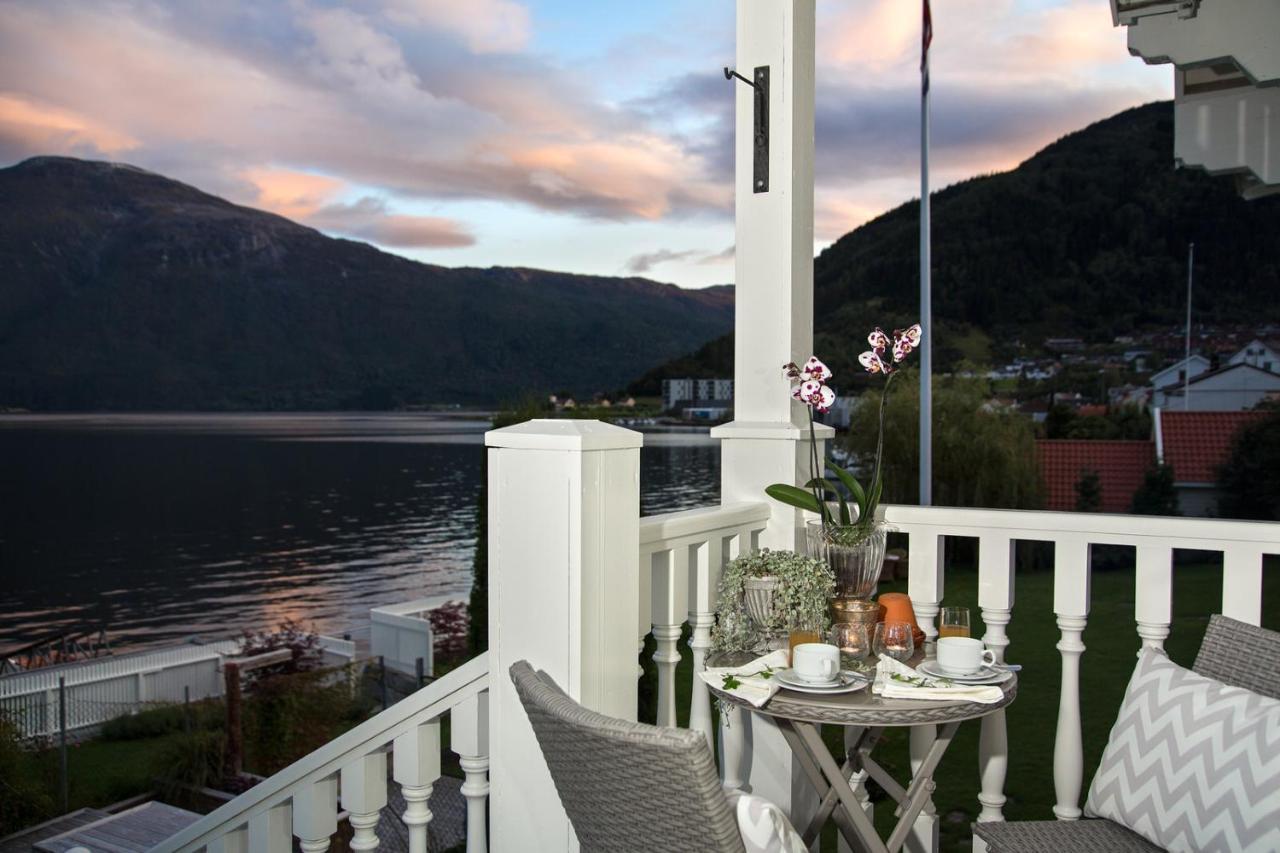 Hofslund Fjord Hotel Sogndal Exterior photo